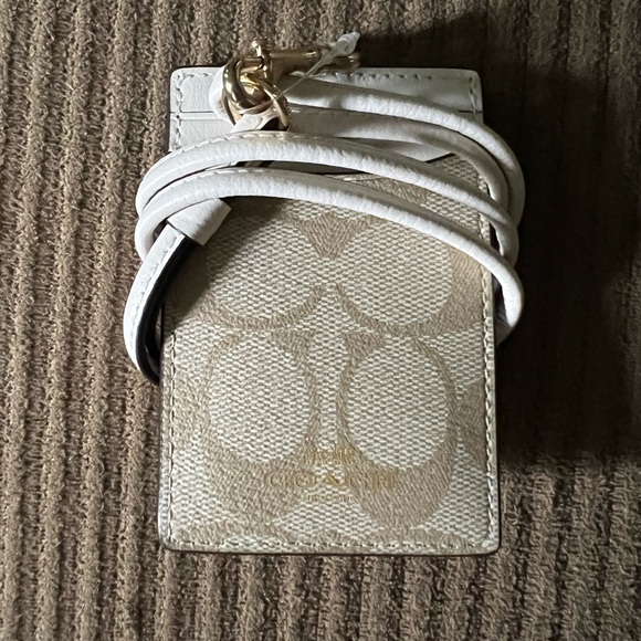 Coach Id Lanyard In Signature Canvas nwt - Picture 3 of 4